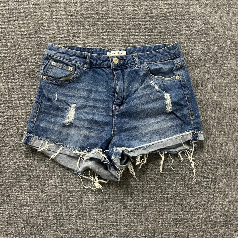 Love Tree Denim Shorts Womens Size M Blue Distressed Raw Hem Casual Stretch